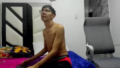 twink_joss online show from 11/04/25, 08:08