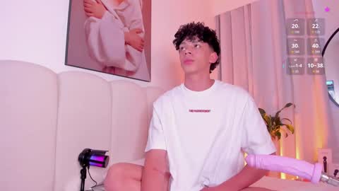 Snapshot of twink_lion chatting on 10/01/25, 08:48 Lion online show from 10/01/25, 08:48