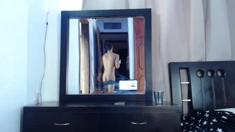 Snapshot of twink_waldorf chatting on 02/27/25, 09:36 Twink Waldorf online show from 02/27/25, 09:36