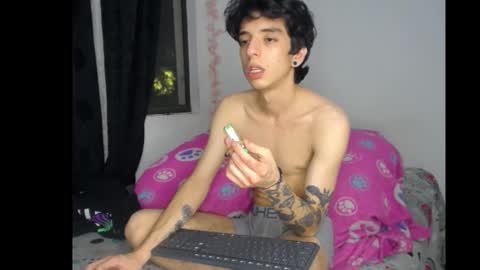 Snapshot of two_souls69 chatting on 12/20/24, 12:52 Matt online show from 12/20/24, 12:52