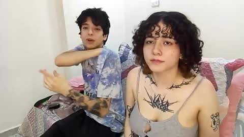 Snapshot of two_souls69 chatting on 10/17/25, 09:06 Matt online show from 10/17/25, 09:06