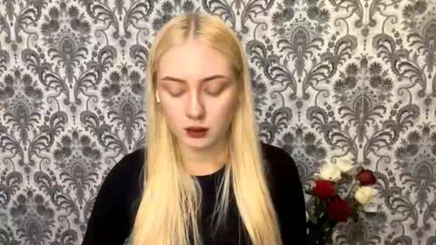 Grace online show from 11/19/25, 01:33