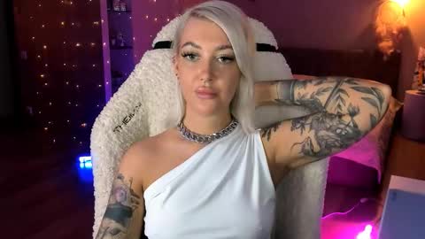 Miley online show from 11/12/25, 03:12