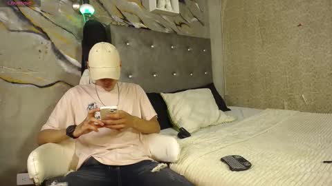 tyl3r_coop3r online show from 11/02/25, 03:20