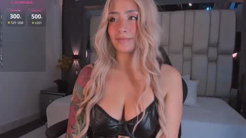 Snapshot of tyla_demon chatting on 09/27/25, 04:17 TYLA online show from 09/27/25, 04:17