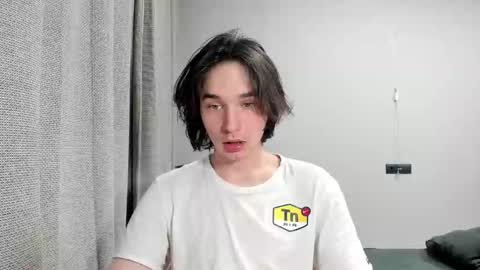 Snapshot of tyler__johnson chatting on 01/24/25, 04:17 Tyler johnson online show from 01/24/25, 04:17