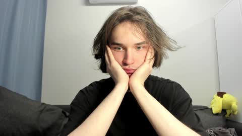 Snapshot of tyler__johnson chatting on 02/04/25, 01:23 Tyler johnson online show from 02/04/25, 01:23