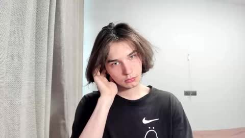 Snapshot of tyler__johnson chatting on 02/19/25, 12:22 Tyler johnson online show from 02/19/25, 12:22