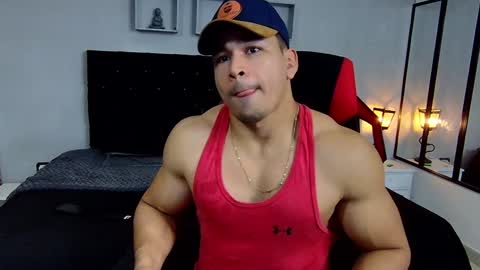 Snapshot of tyler_hank1 chatting on 12/01/24, 10:53 tyler_hank1 online show from 12/01/24, 10:53