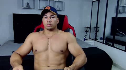 Snapshot of tyler_hank1 chatting on 02/06/25, 07:40 tyler_hank1 online show from 02/06/25, 07:40
