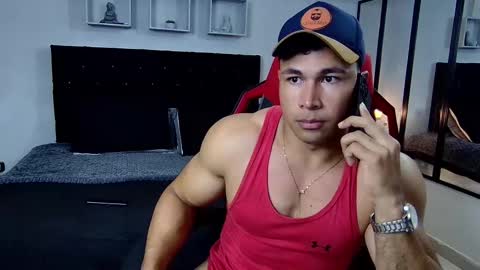 Snapshot of tyler_hank1 chatting on 02/10/25, 11:13 tyler_hank1 online show from 02/10/25, 11:13