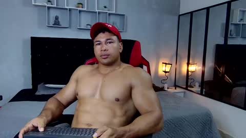 Snapshot of tyler_hank1 chatting on 03/12/25, 11:42 tyler_hank1 online show from 03/12/25, 11:42
