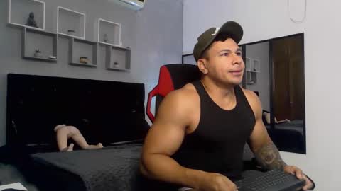 Snapshot of tyler_hank1 chatting on 09/20/25, 11:22 tyler_hank1 online show from 09/20/25, 11:22