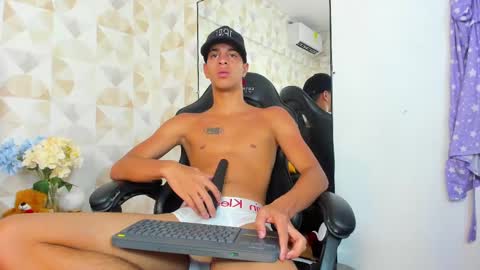 Snapshot of tyler_rodriguez chatting on 03/03/25, 01:53 Tyler Rodriguez online show from 03/03/25, 01:53