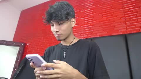 tyler_wolf_1 online show from 10/15/25, 12:27