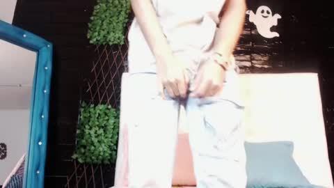 tyler_wolf_1 online show from 11/01/25, 12:18