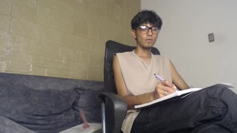 tyler_wolf_1 online show from 11/22/25, 03:33