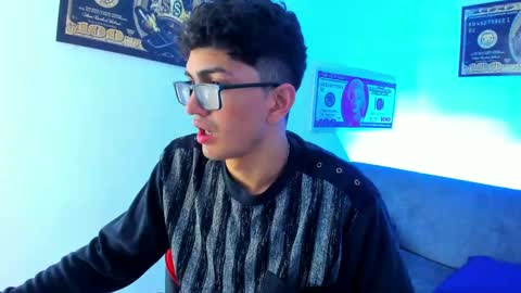Snapshot of tylerwhiite_ chatting on 01/07/25, 02:53 online show from 01/07/25, 02:53