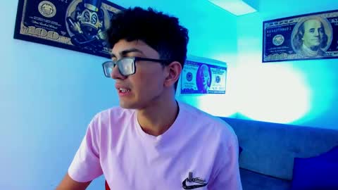 Snapshot of tylerwhiite_ chatting on 01/09/25, 05:55 online show from 01/09/25, 05:55