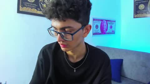 Snapshot of tylerwhiite_ chatting on 01/29/25, 09:55 online show from 01/29/25, 09:55