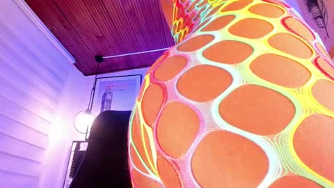       online show from 10/03/25, 03:58