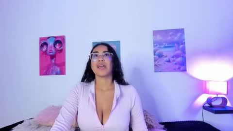 Snapshot of tyra_banksi chatting on 10/16/25, 02:56 tyra online show from 10/16/25, 02:56