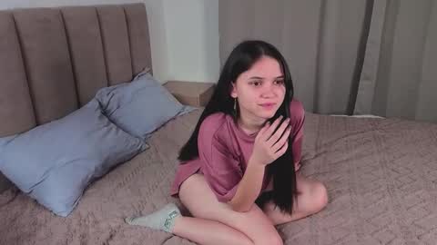 Snapshot of tyrasyversen chatting on 10/20/25, 11:21 Emily online show from 10/20/25, 11:21