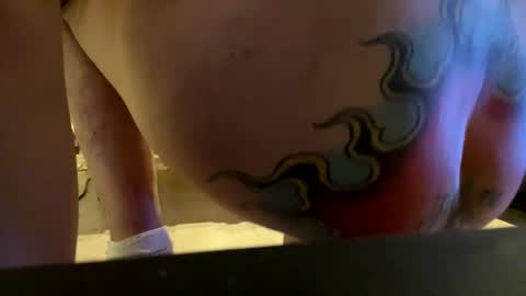 Snapshot of u2935057076349885 chatting on 11/10/25, 01:04 u2935057076349885 online show from 11/10/25, 01:04