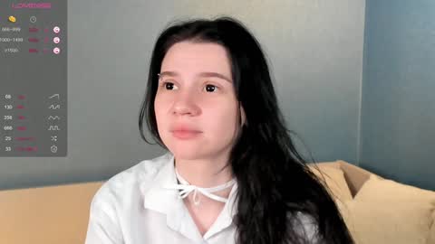 Snapshot of udelaborom chatting on 02/06/25, 08:45 Lili online show from 02/06/25, 08:45