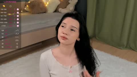 Snapshot of udelaborom chatting on 02/11/25, 10:28 Lili online show from 02/11/25, 10:28