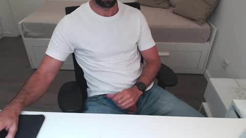 Snapshot of ulep chatting on 10/10/25, 09:08 Ulep online show from 10/10/25, 09:08