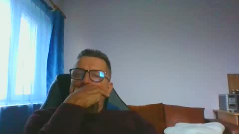 Snapshot of ulmeni4 chatting on 12/02/24, 01:24 ulmeni4 online show from 12/02/24, 01:24