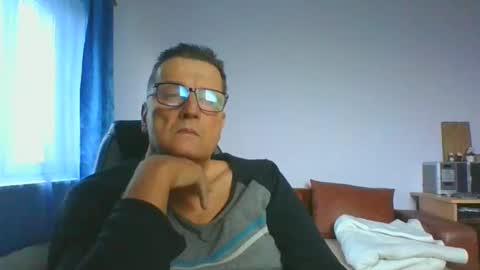 Snapshot of ulmeni4 chatting on 12/08/24, 06:43 ulmeni4 online show from 12/08/24, 06:43