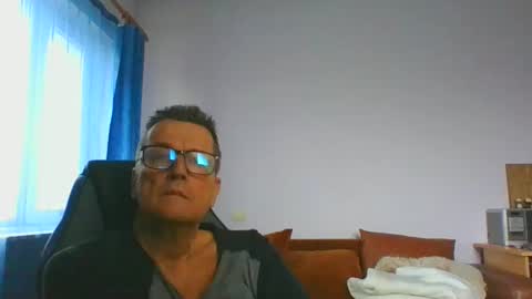 Snapshot of ulmeni4 chatting on 12/15/24, 09:56 ulmeni4 online show from 12/15/24, 09:56