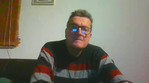 Snapshot of ulmeni4 chatting on 12/29/24, 08:15 ulmeni4 online show from 12/29/24, 08:15