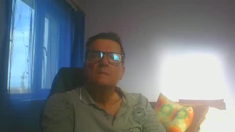 Snapshot of ulmeni4 chatting on 10/25/25, 12:13 ulmeni4 online show from 10/25/25, 12:13