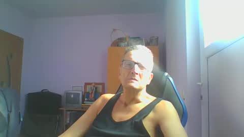 Snapshot of ulmeni4 chatting on 11/01/25, 11:34 ulmeni4 online show from 11/01/25, 11:34