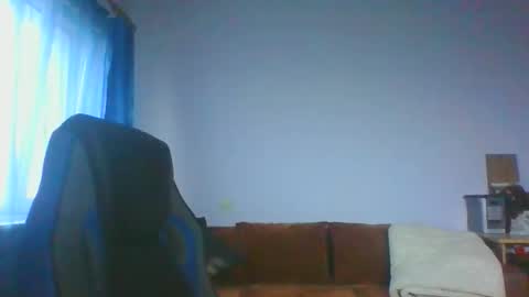 Snapshot of ulmeni4 chatting on 11/10/25, 06:01 ulmeni4 online show from 11/10/25, 06:01