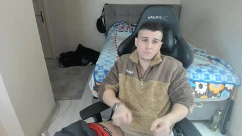 Snapshot of ulxer chatting on 12/27/24, 08:18 hi im mike tyson - online show from 12/27/24, 08:18