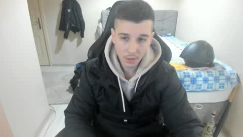 Snapshot of ulxer chatting on 01/29/25, 07:53 hi im mike tyson - online show from 01/29/25, 07:53