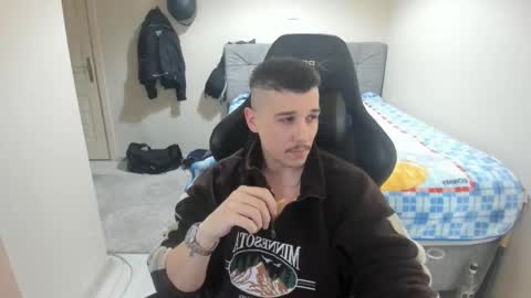 Snapshot of ulxer chatting on 02/14/25, 09:32 hi im mike tyson - online show from 02/14/25, 09:32