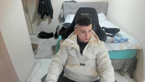 Snapshot of ulxer chatting on 02/27/25, 08:09 hi im mike tyson - online show from 02/27/25, 08:09