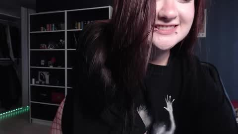 Julia online show from 11/12/25, 04:35