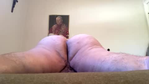 Snapshot of uncledenny1 chatting on 09/11/25, 02:28 Hairy Sally online show from 09/11/25, 02:28