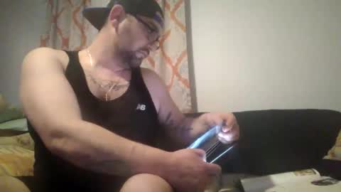 Snapshot of uncutfun8 chatting on 02/25/25, 12:14 Thick uncut Greek online show from 02/25/25, 12:14