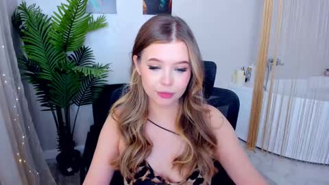 Alice online show from 02/15/25, 02:44