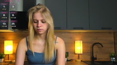 Snapshot of unforgettable_emotions chatting on 12/11/24, 10:49 Im online every day 1700 GMT-4 online show from 12/11/24, 10:49