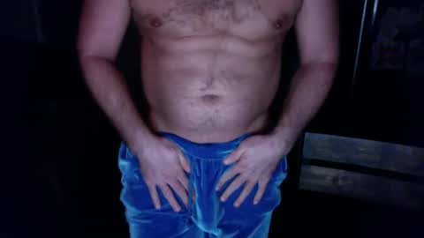 Snapshot of universalstudihoes chatting on 12/14/24, 10:34 universalstudihoes online show from 12/14/24, 10:34