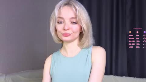 ShizukaShizuSHIZ online show from 10/14/25, 03:40