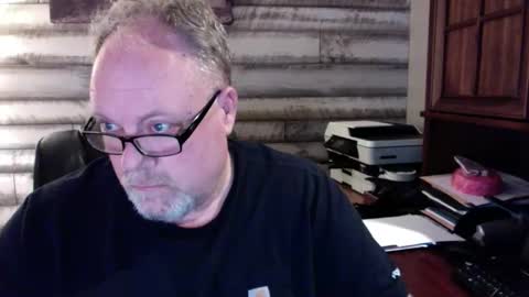 Snapshot of up2later chatting on 12/03/25, 03:36 up2later online show from 12/03/25, 03:36